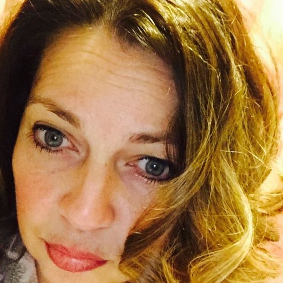 Meet your Posher, Lea - Picture 1 of 2